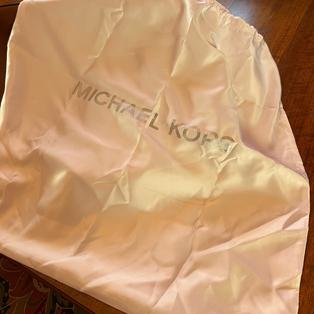 Michael Kors Quinn Large Pebbled Leather Tote Bag Camel - includes tote - Picture 6 of 6